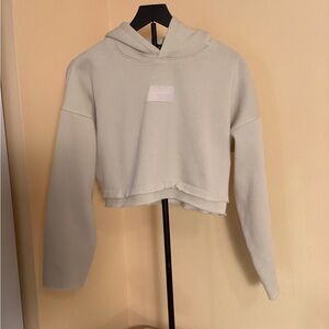 Boohoo Women's Cream Cropped Hoodie